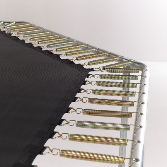 Fijación de los muelles a la estructura y la tela de salto de la cama elástica Waouuh 460