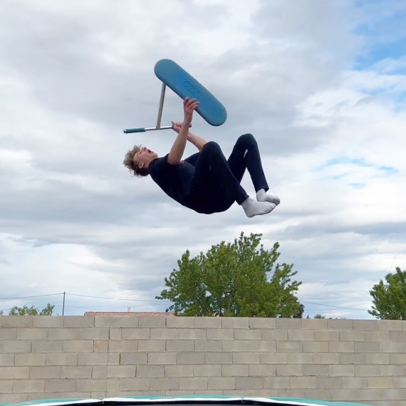 Scooter Indo Pro para cama elástica