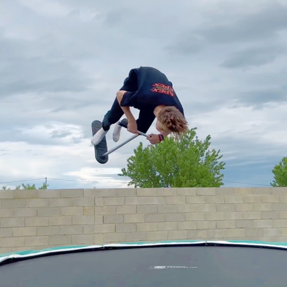 Scooter Indo 670 mm para cama elástica