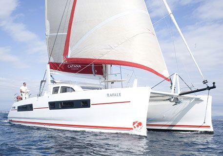 Guía de montaje de trampolín para multicascos