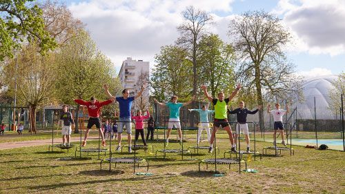 Cama elástica de deporte